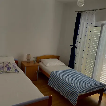 Nives Apartman *