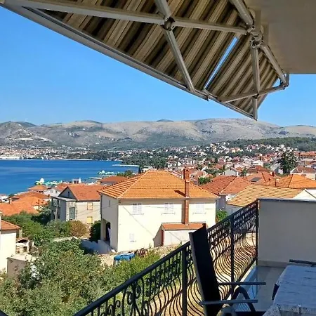 Apartament Nives Trogir