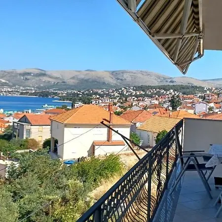 Apartament Nives Trogir